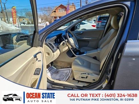 Used 2016 Volvo XC60 T5 Premier image 10