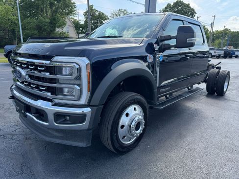 Used 2025 Ford F450 Lariat AWD/4WD image 3