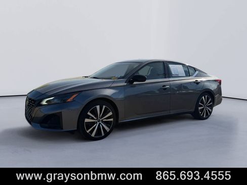 Used 2024 Nissan Altima 2.5 SR FWD image 7