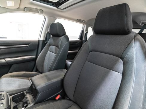 Used 2025 Honda CR-V EX image 6