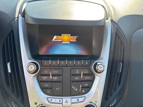 Used 2012 Chevrolet Equinox LT AWD/4WD image 23