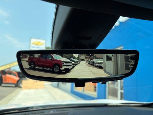 Used 2023 Buick Enclave Premium w/ Experience Buick Package AWD/4WD image 17