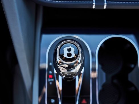 Used 2025 Bentley Bentayga Extended Wheelbase AWD/4WD image 69