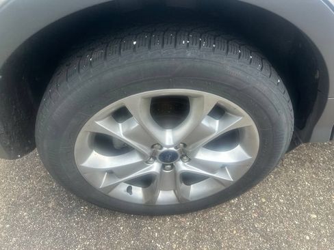 Used 2016 Ford Escape Titanium w/ Equipment Group 301A AWD/4WD image 8