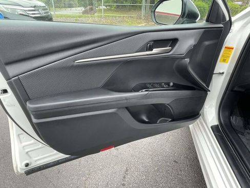 Used 2025 Toyota Camry SE w/ Multimedia Upgrade Package FWD image 25