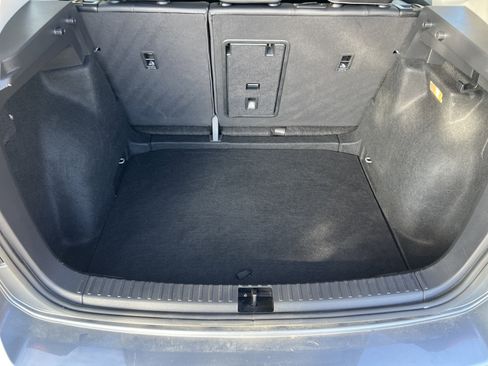 Certified 2022 Volkswagen Taos SE w/ Panoramic Sunroof Package image 31