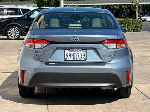 Used 2023 Toyota Corolla LE w/ LE Convenience Package image 5