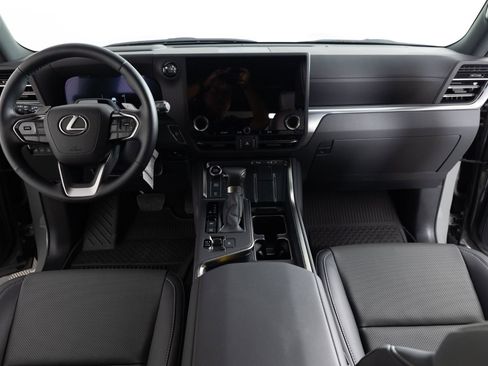 Used 2025 Lexus GX 550 w/ Accessory Package (2T) AWD/4WD image 37