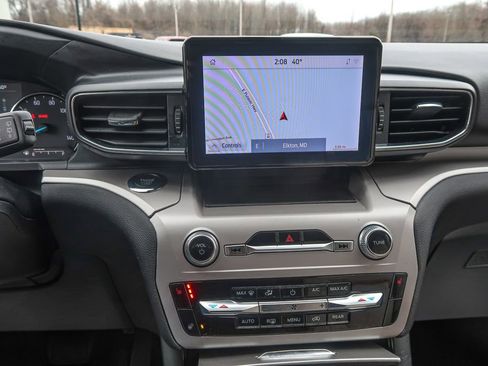 Used 2023 Ford Explorer XLT w/ Equipment Group 202A image 31