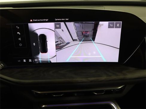 Certified 2025 Audi Q5 Premium Plus image 18