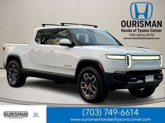 Used 2022 Rivian R1T Adventure video 1