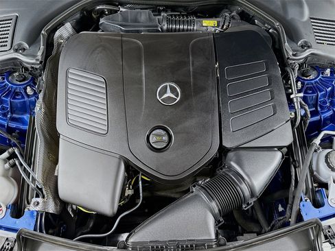 Used 2025 Mercedes-Benz C 300 Sedan image 33