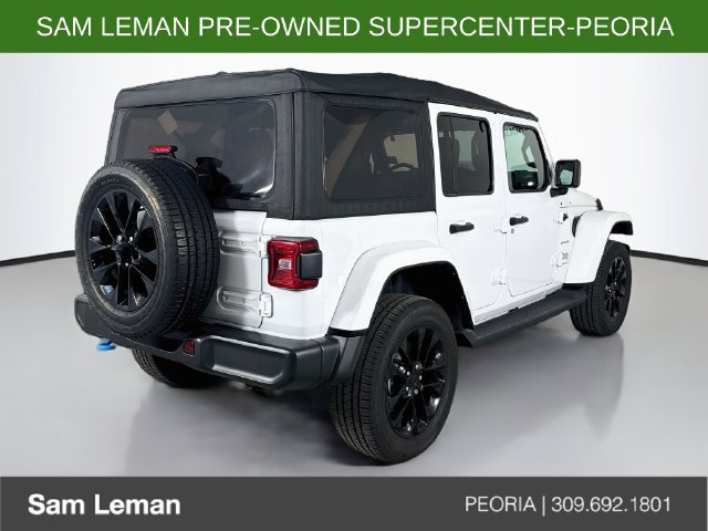 Used 2023 Jeep Wrangler Unlimited Sahara w/ Cold Weather Group AWD/4WD image 7