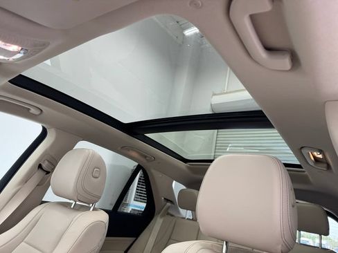 Certified 2025 Mercedes-Benz GLE 350 4MATIC image 5