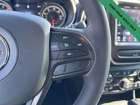 Used 2022 Jeep Cherokee Trailhawk w/ Premium Leather Package image 19