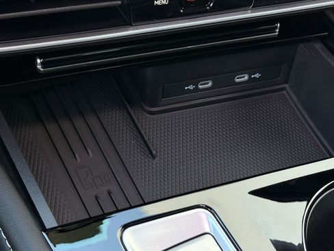 New 2026 Volkswagen Atlas Cross Sport SE FWD image 20