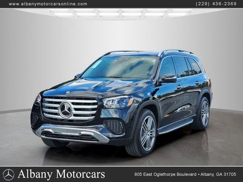 Used 2026 Mercedes-Benz GLS 450 4MATIC image 1