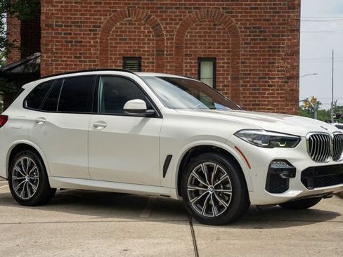 Used 2020 BMW X5 xDrive40i w/ M Sport Package AWD/4WD image 3