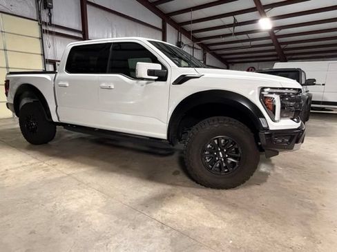 Used 2025 Ford F150 Raptor AWD/4WD image 5
