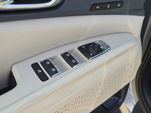 New 2026 Kia Carnival EX FWD image 20