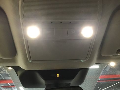 Used 2025 Nissan Kicks SR image 23