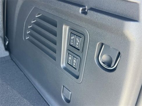 New 2026 Buick Enclave Avenir w/ Super Cruise Package image 32