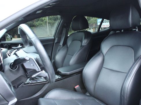 Used 2022 Kia Stinger GT-Line w/ Sun & Sound Package AWD/4WD image 17