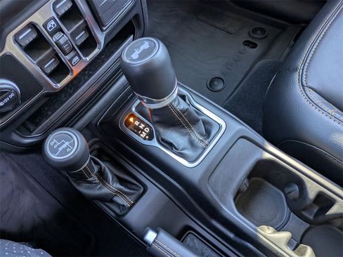 Used 2023 Jeep Wrangler Altitude image 28