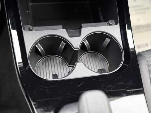 Used 2024 Toyota Prius LE image 17