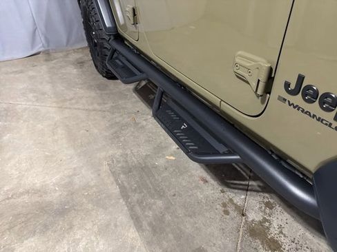 Used 2025 Jeep Wrangler Unlimited Sport AWD/4WD image 23