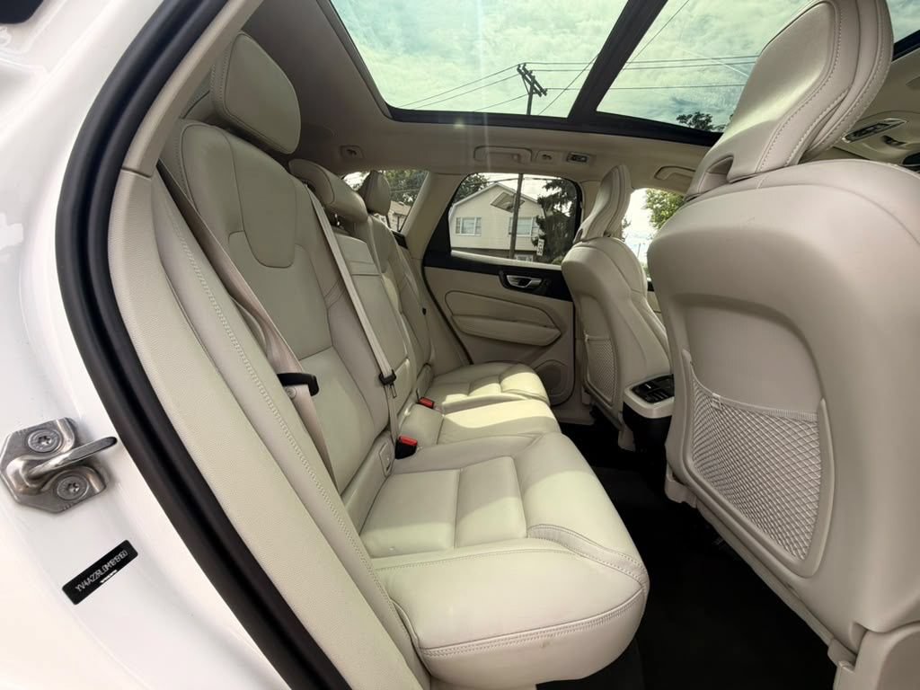 Used 2021 Volvo XC60 T6 Inscription w/ Advanced Package AWD/4WD image 21