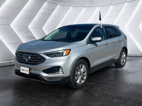 Certified 2019 Ford Edge Titanium w/ Equipment Group 301A image 3