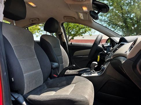 Used 2014 Chevrolet Cruze LS FWD image 11
