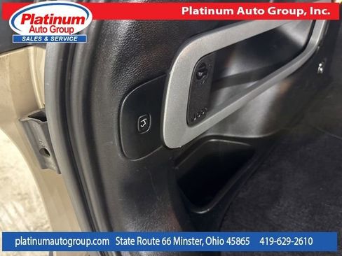 Used 2015 Jeep Cherokee Latitude w/ Comfort/Convenience Group image 31