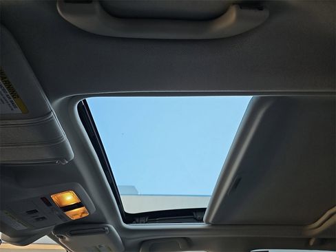 Used 2018 Subaru Forester 2.5i Limited image 31