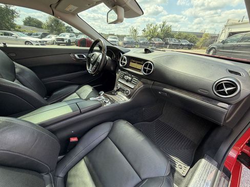 Used 2013 Mercedes-Benz SL 550 image 36