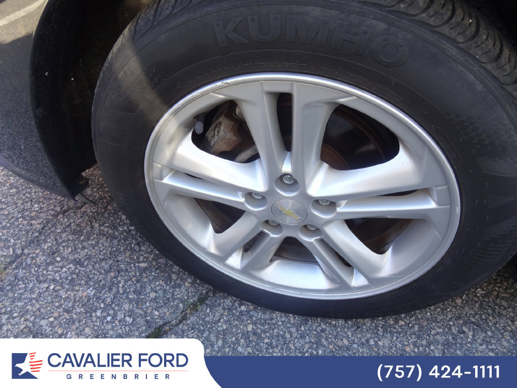 Used 2017 Chevrolet Cruze LT w/ RS Package FWD image 12