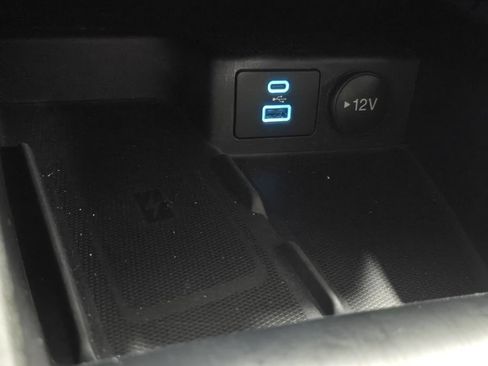 Used 2023 Ford Escape Platinum image 7