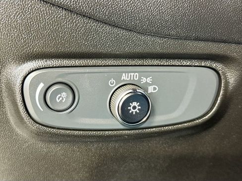 Used 2022 Chevrolet Equinox LT image 19