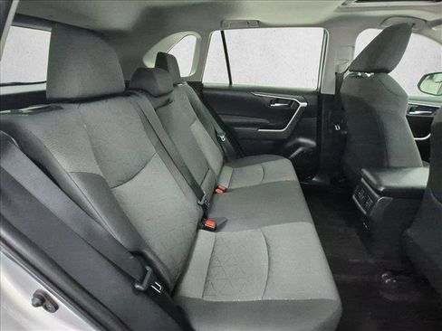 Used 2022 Toyota RAV4 XLE w/ Convenience Package FWD image 24