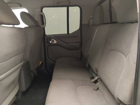 Used 2019 Nissan Frontier SV AWD/4WD image 18