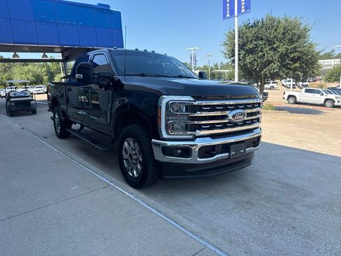 Used 2023 Ford F350 Lariat w/ Lariat Ultimate Package AWD/4WD image 2