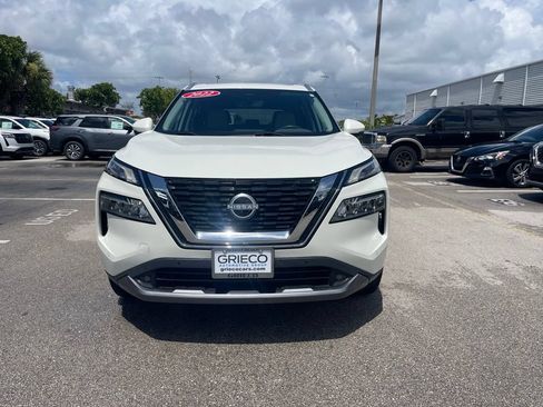 Certified 2022 Nissan Rogue SL w/ SL Premium Package FWD image 3