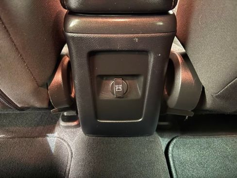 Used 2018 Dodge Journey SE w/ Popular Equipment Group FWD image 23