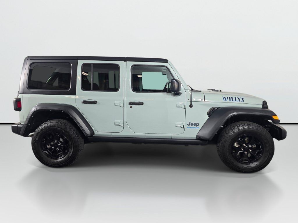 Used 2023 Jeep Wrangler Unlimited AWD/4WD image 7