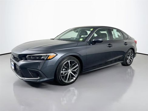 Used 2024 Honda Civic Touring image 2