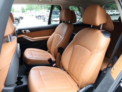 Used 2020 BMW X7 xDrive40i w/ Luxury Seating Package AWD/4WD image 36