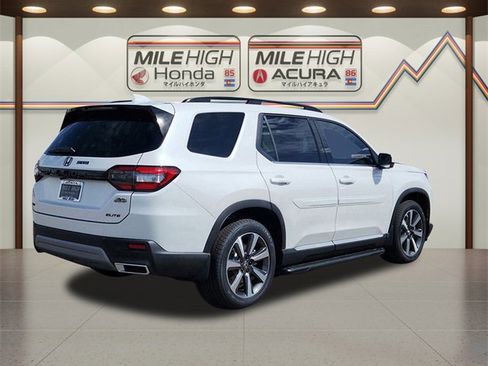 New 2025 Honda Pilot Elite image 4
