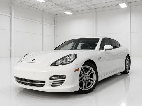 Used 2013 Porsche Panamera image 1