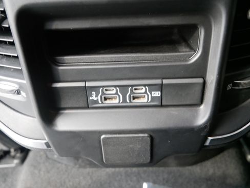 Used 2019 RAM 1500 Big Horn image 11